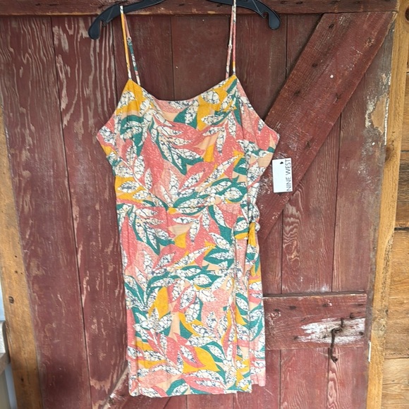 Nine West Pastel Tropical Botanical Print Side Tie Skirt Mini. XL. NWT. - Picture 1 of 7